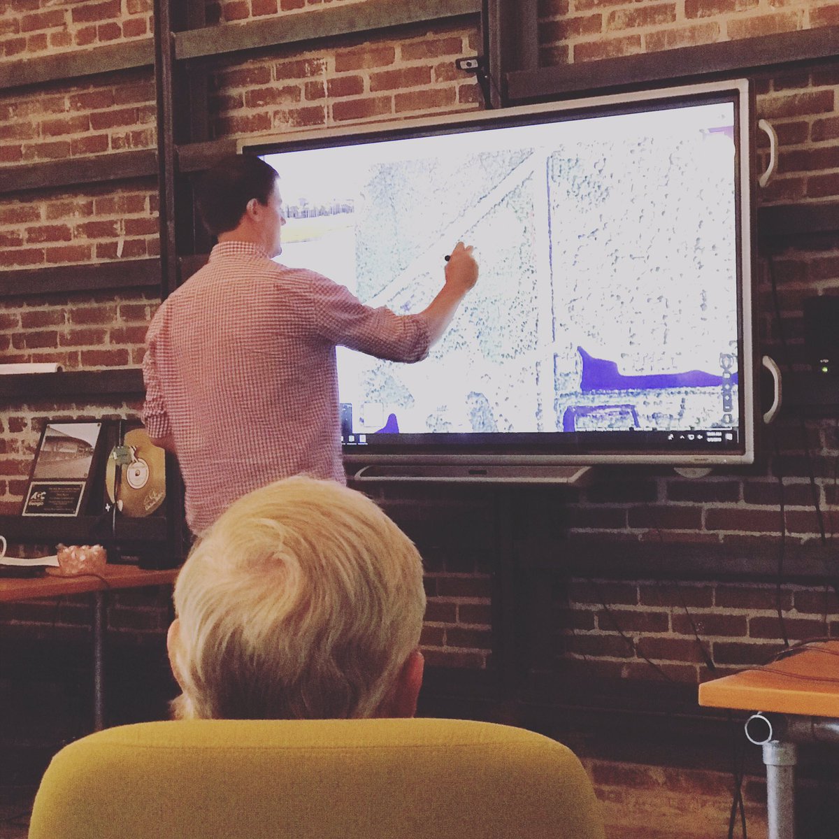 LIVEdesigngroup's tweet image. First day of this week’s LIVE design session and, already, everyone is a creator in the design process  #bettertogether #livedesignsession #churchdesign #worshipdesign #bestideawins