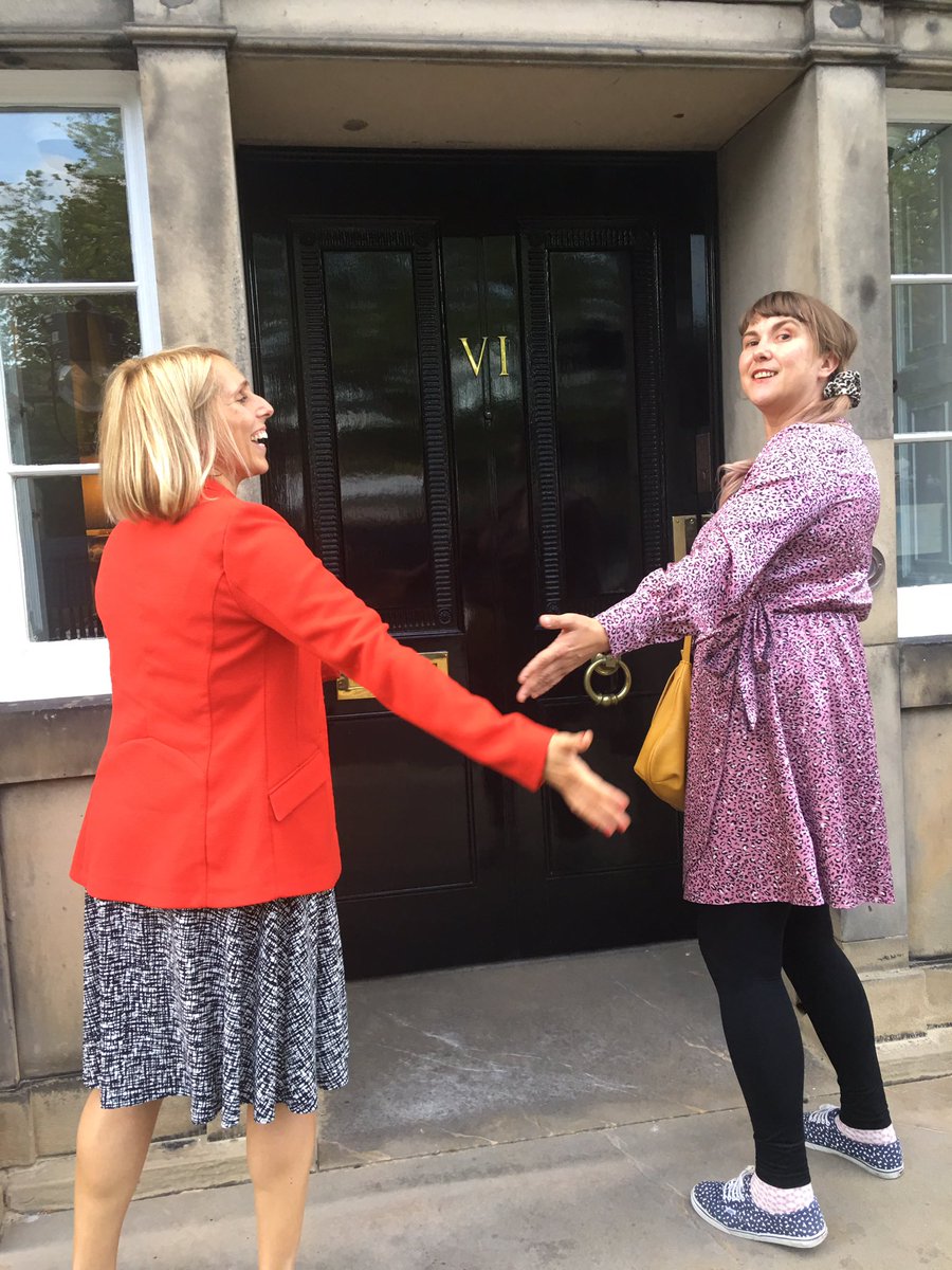 findmandy's tweet photo. If you ignore my scunchy face and bad fringe this is  good pic.  As this this one... ‘after you, no after you’ :) https://t.co/qOJa1cntYA