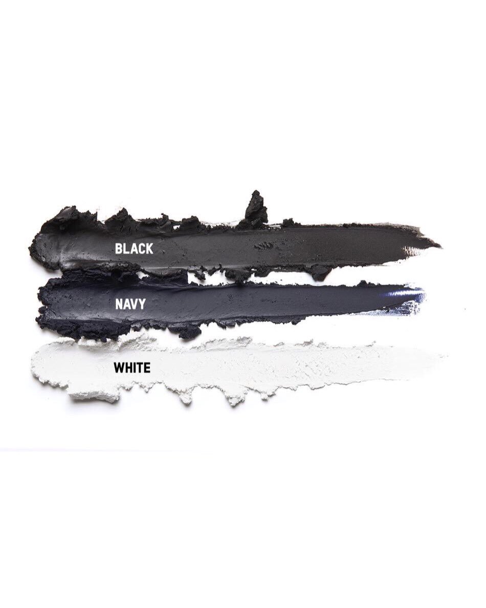 KimKardashian's tweet photo. Matte Smoke https://t.co/o8suPGDjBs
