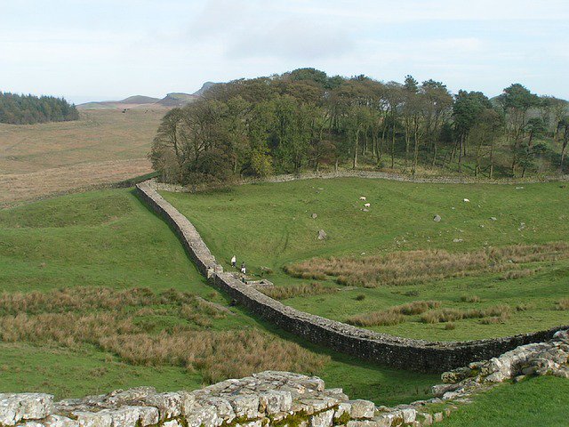 HaggardHawks's tweet photo. A BUSY-GAP ROGUE is someone who is up to no good. It derives from the local nickname of a famous gap in Hadrian’s Wall, that was once well used by thieves and freebooters in the northeast of England. https://t.co/qC05Ph6I18
