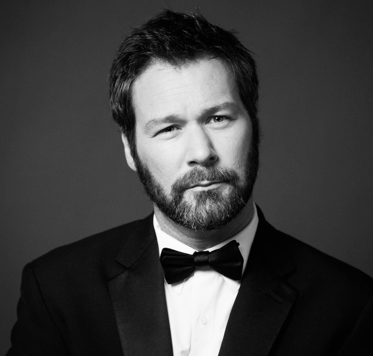 rottenapplecrew's tweet photo. You might recognize this handsome mug from Comedy Central, Conan, Canadian Idol or How I met your mother. Watch @TVsJonDore grace the Rotten Apple stage in both Wenatchee or Chelan for a very special show this Thursday through Saturday! #wenatcheecomedy #chelancomedy #lakechelan https://t.co/8PqRytauuw