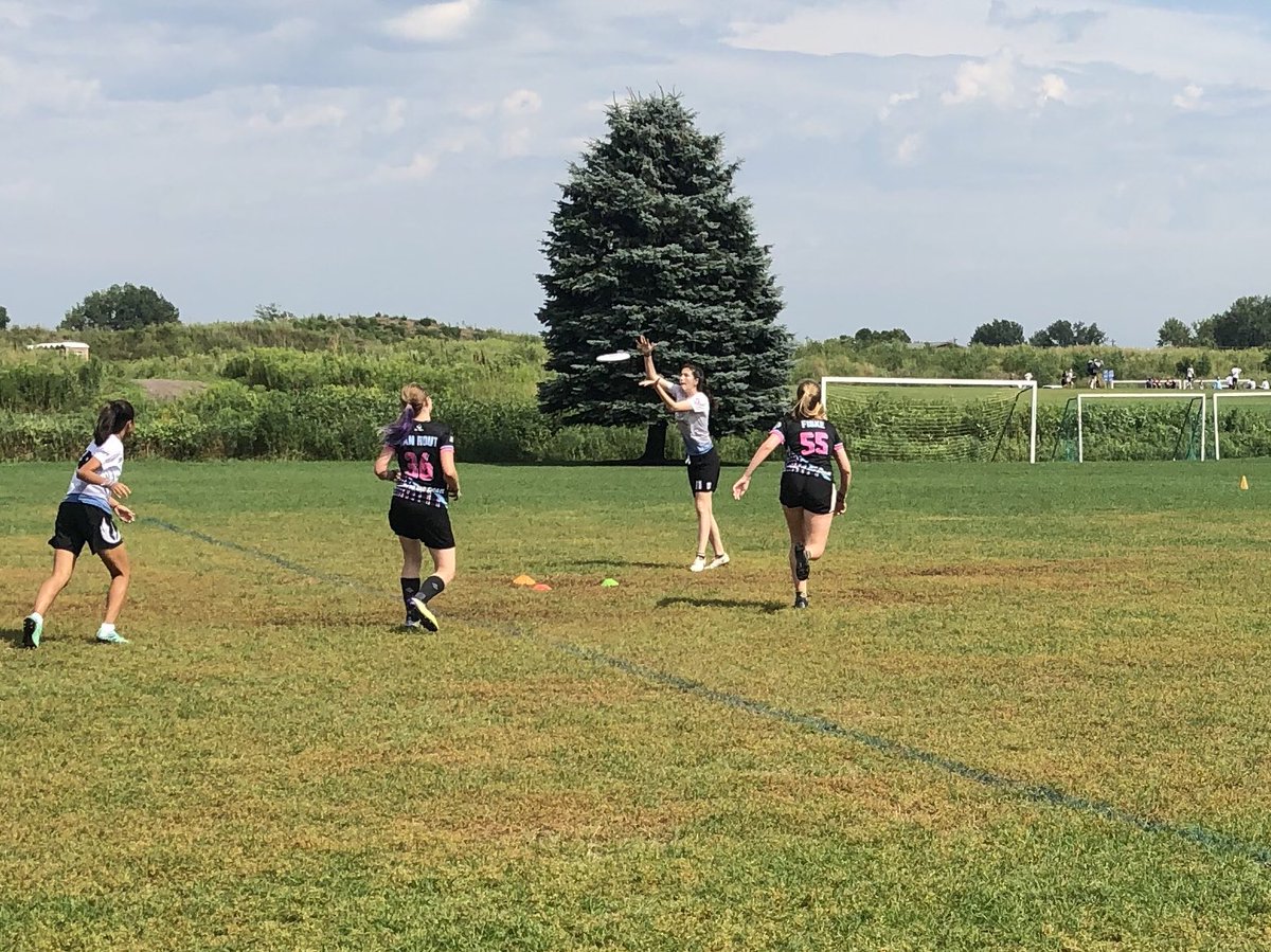 Anna S plays gets a deep deep D and we convert. Emma to Anna S! 2-1