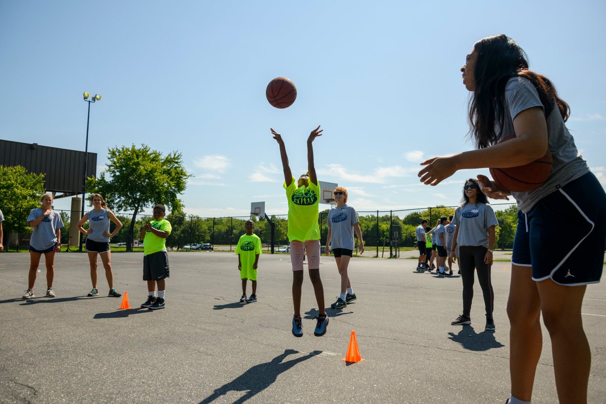 GUMedicine's tweet photo. For the past seven years, first- and second-year medical students have been running the HoyaMed Summer Sports Camp for children experiencing homelessness in Washington, D.C. Learn more about this year's program: https://t.co/Z7MgWKoV2f 🏀 #GeorgetownMed https://t.co/Zq5u4uLyfq
