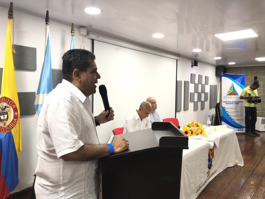 ContraloriaSai's tweet photo. Instalamos el Foro de Control Fiscal, Cultura de la Legalidad y Ética del Funcionario Público con las intervenciones del @AuditoriaGen Carlos Hernán Becerra, el Gobernador (e) de @GobernacionSai Juan Francisco Herrera Leal y @FranklinAmadorH Contralor Departamental de #SAI https://t.co/Ea6twJ24yH