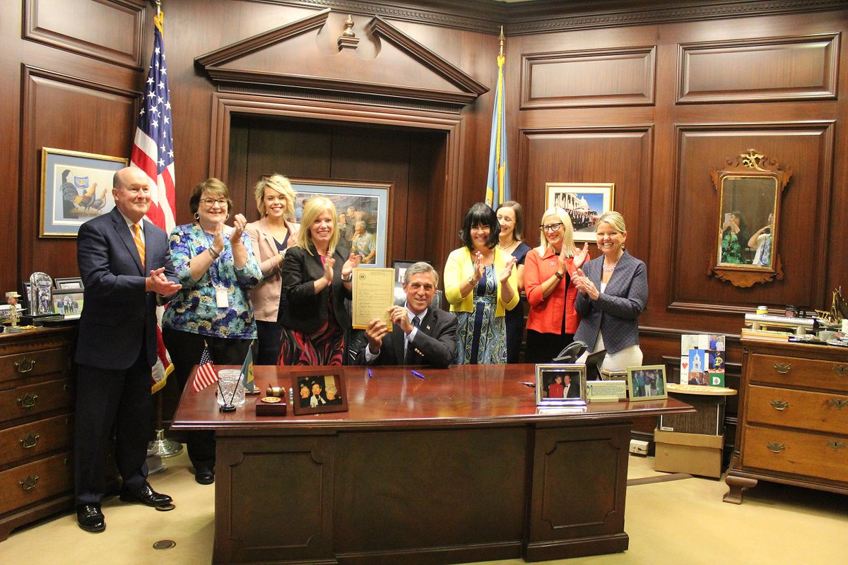 deaeyc's tweet photo. deaeyc was very happy to be present for the signing of Senate Bill 187 that moves OCCL to DOE! Thank you @JohnCarneyDE @NicolePoore12 @kimwilliamsde This is an exciting step in streamlining governance for ECE! #ecematter #ecewins https://t.co/KxiGRQeq0C