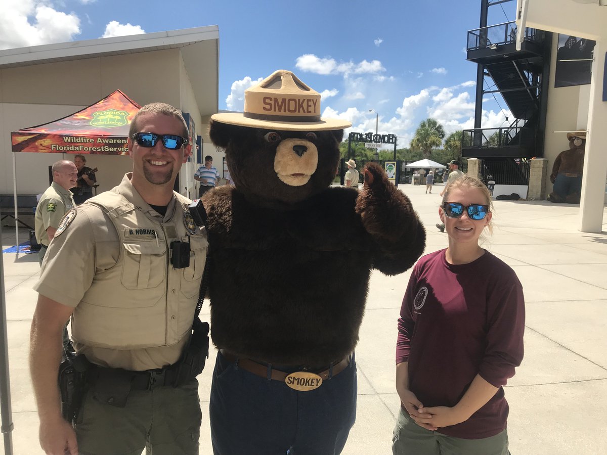 MyFWC's tweet image. Happy Birthday, @smokey_bear! #OnlyYou #SmokeyBear75 @FFS_Myakka