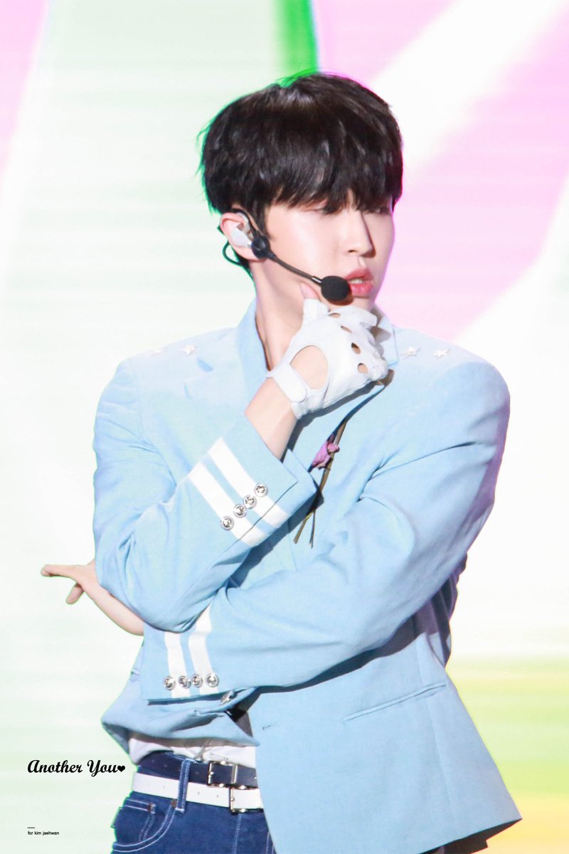 Anotheryou0927's tweet photo. 190722 USF 울산 음악중심 

#김재환 #재환 #KIMJAEHWAN #JAEHWAN https://t.co/cFRDkaZsH7