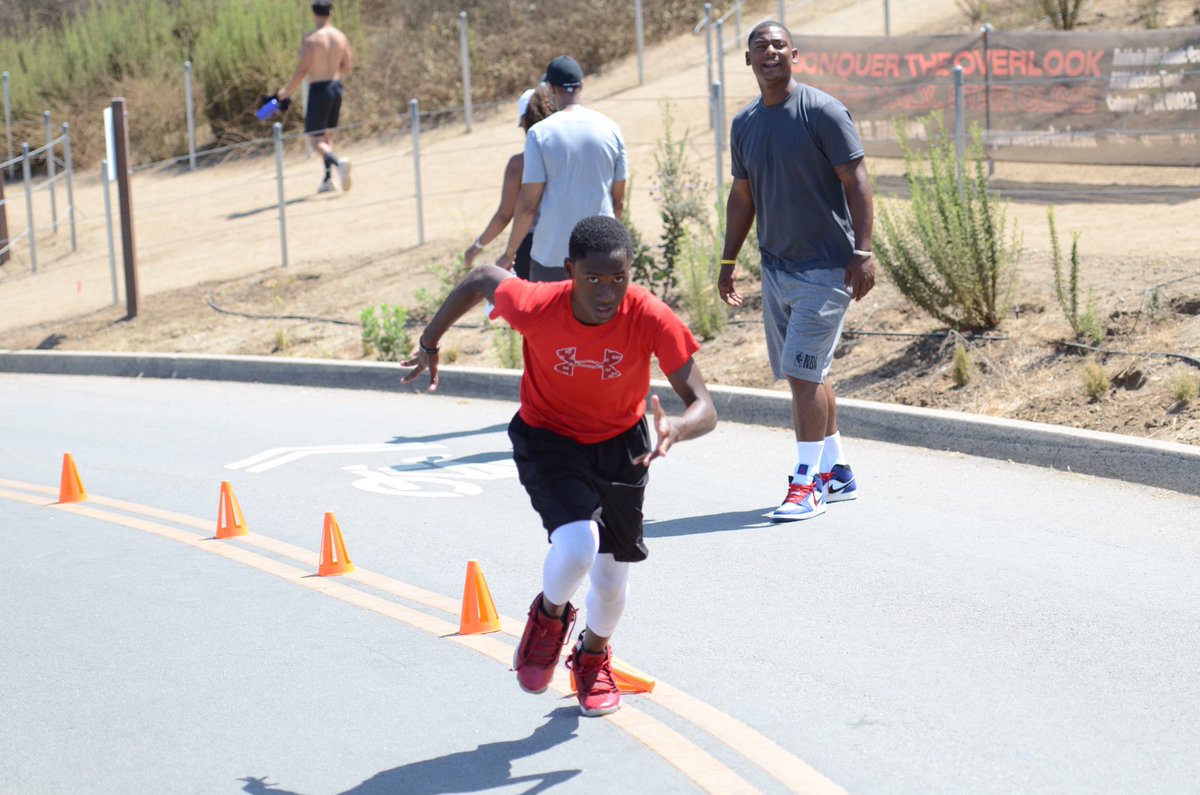 BornBeastAcadem's tweet photo. You can motivate by fear, & u can motivate by reward. But both those are temporary. Th only lasting thing is self motivation.-Homer Rice
.
.
“Failing to prepare is preparing to fail” #bba2yourgrandkids #BornBeast #sundayhillBeast #inseasonGrind https://t.co/BCbSJ079cv
