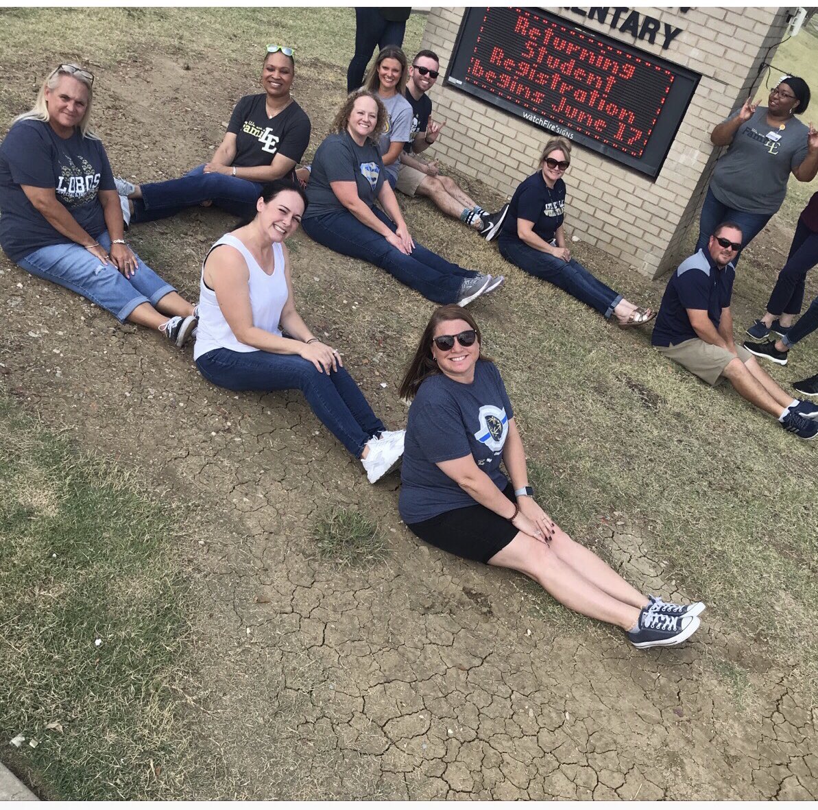 jla1216's tweet photo. @LittleElmHS @leisd #engageequipempower https://t.co/YqpYE7eDOM