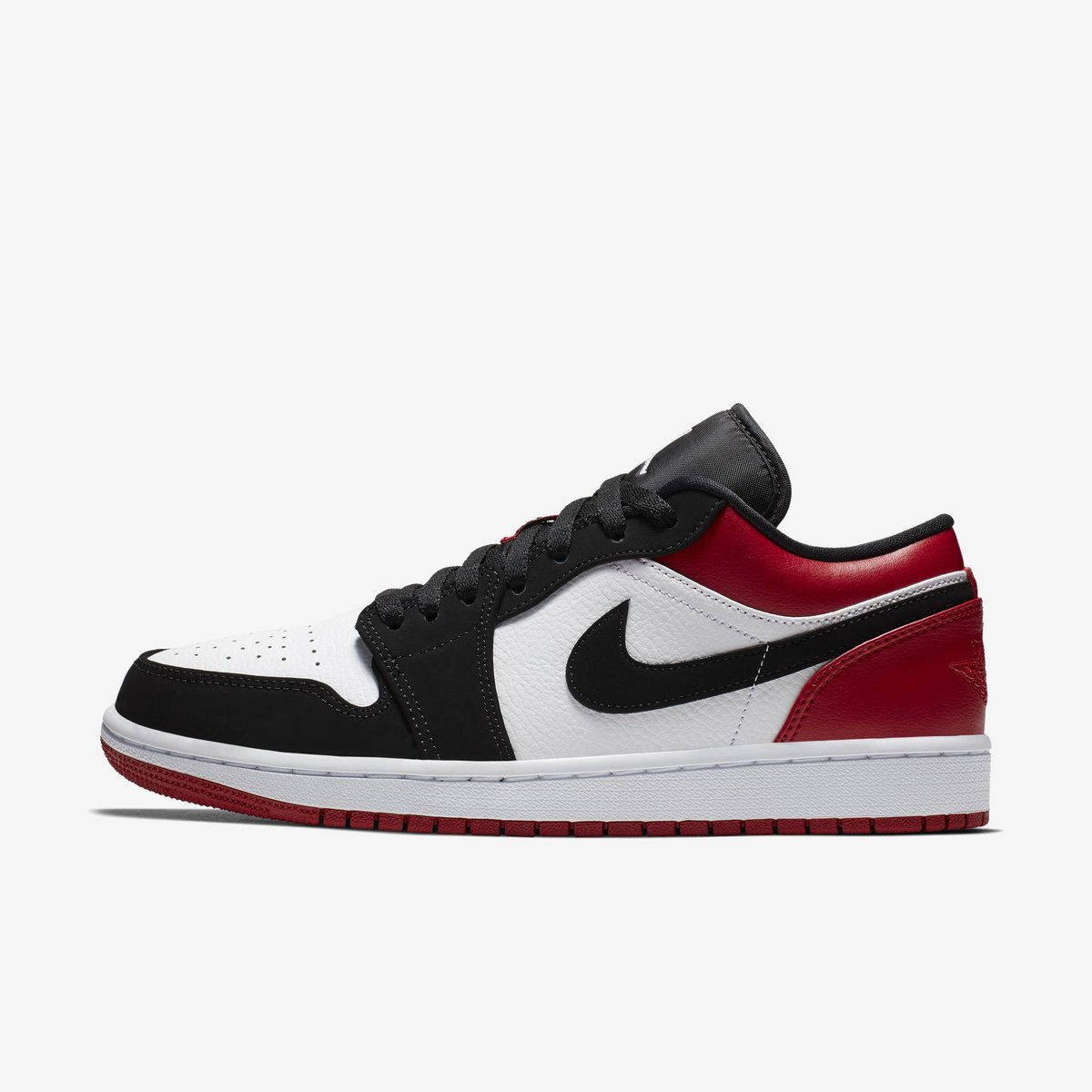 J23app's tweet photo. Jordan 1 Low “Black Toe” sizes 8-15 on @nikestore 

Link -> https://t.co/0p8XYx9yUm https://t.co/Gr9qCiREib