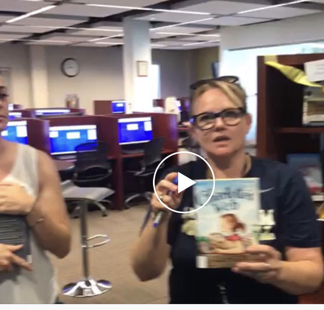jla1216's tweet photo. @LittleElmHS @leisd #loboliteracy https://t.co/HiEsafhThg