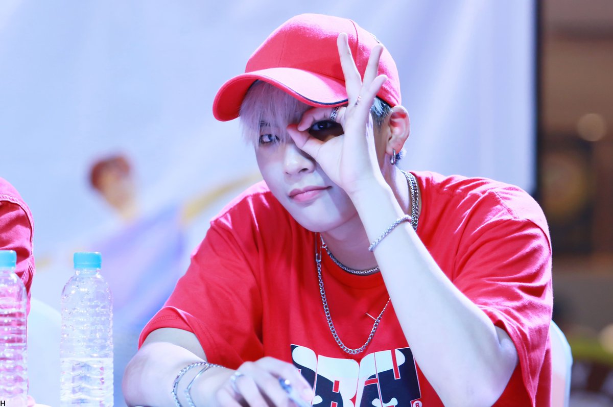 8eight_H's tweet photo. 190727 Are you ready in Yangon 
미얀마 프로모션1
#D_CRUNCH #HYUNHO #현호
 #디크런치 #ヒョンホ #이현호 
 
@DIA_CRUNCH https://t.co/P2uYnvUI1V