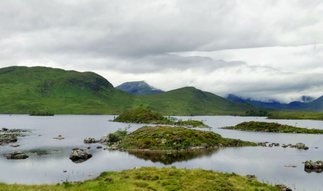 IESPabloDiez's tweet photo. En las Highlands, suficiente dos palabras en inglés...
Silence and look at! #Euroentornos/KA2
#HelpandLearn/KA1 https://t.co/hw4fH9LBwi