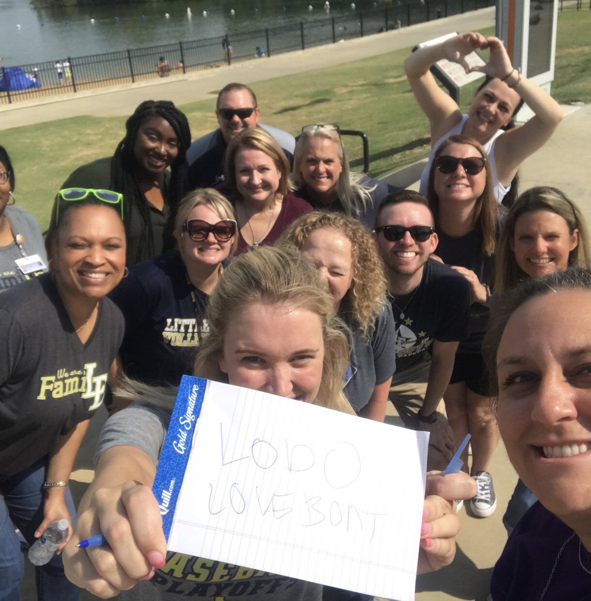 jla1216's tweet photo. @LittleElmHS @leisd #loboproud https://t.co/XLvOw84upF