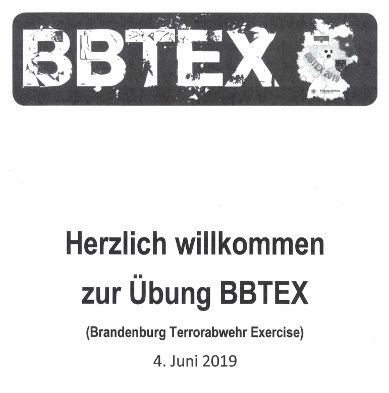 presroi's tweet photo. Im Juni 2019 führte die @PolizeiBB zusammen mit der Bundeswehr eine Terror-Übung statt (#BBTEX). Das Social-Media-Team hat damals auf konkrete Nachfragen Details zu der Übung verweigert. Dank des #AIG habe ich eine erste (unbefriedigende) Antwort https://t.co/Y8sL2soHCl #IFG https://t.co/46H9eAJ0iq