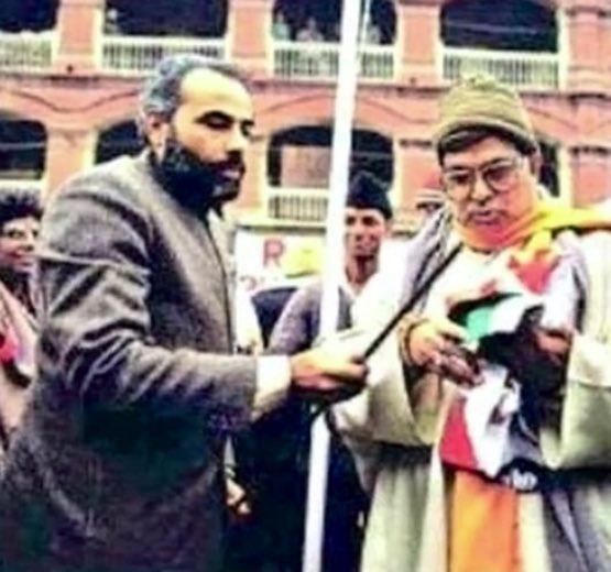 girirajsinghbjp's tweet photo. एक देश मे दो निशान दो विधान और दो प्रधान के ख़िलाफ़ श्यामा प्र०मुखर्जी के वलिदान और त्याग को मोदी जी में सीने से लगा के रखा और उनके सपने को पूरा कर दिखाया।
अब सम्पूर्ण हिंदुस्तान में एक विधान एक निशान और एक प्रधान होगा।
श्यमा प्र०मुखर्जी को नमन..मोदी जी और अमित शाह जी को धन्यवाद। https://t.co/XQvhodZxos