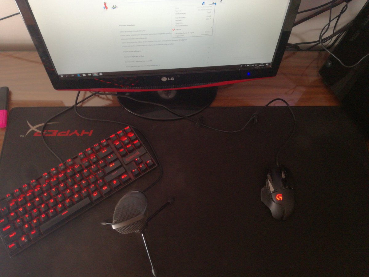 ZSciifer's tweet photo. @Hydr4g Nadie más lo usa para el otro lado el teclado? 😢 https://t.co/8okQEmb5h0