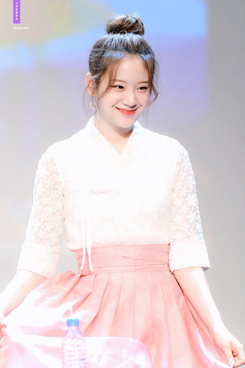 190804 규리

🙇‍♂️🍊

#프로미스나인 #Fromis_9 #장규리 #규리
<a href="/realfromis_9/">fromis_9 [프로미스나인]</a>