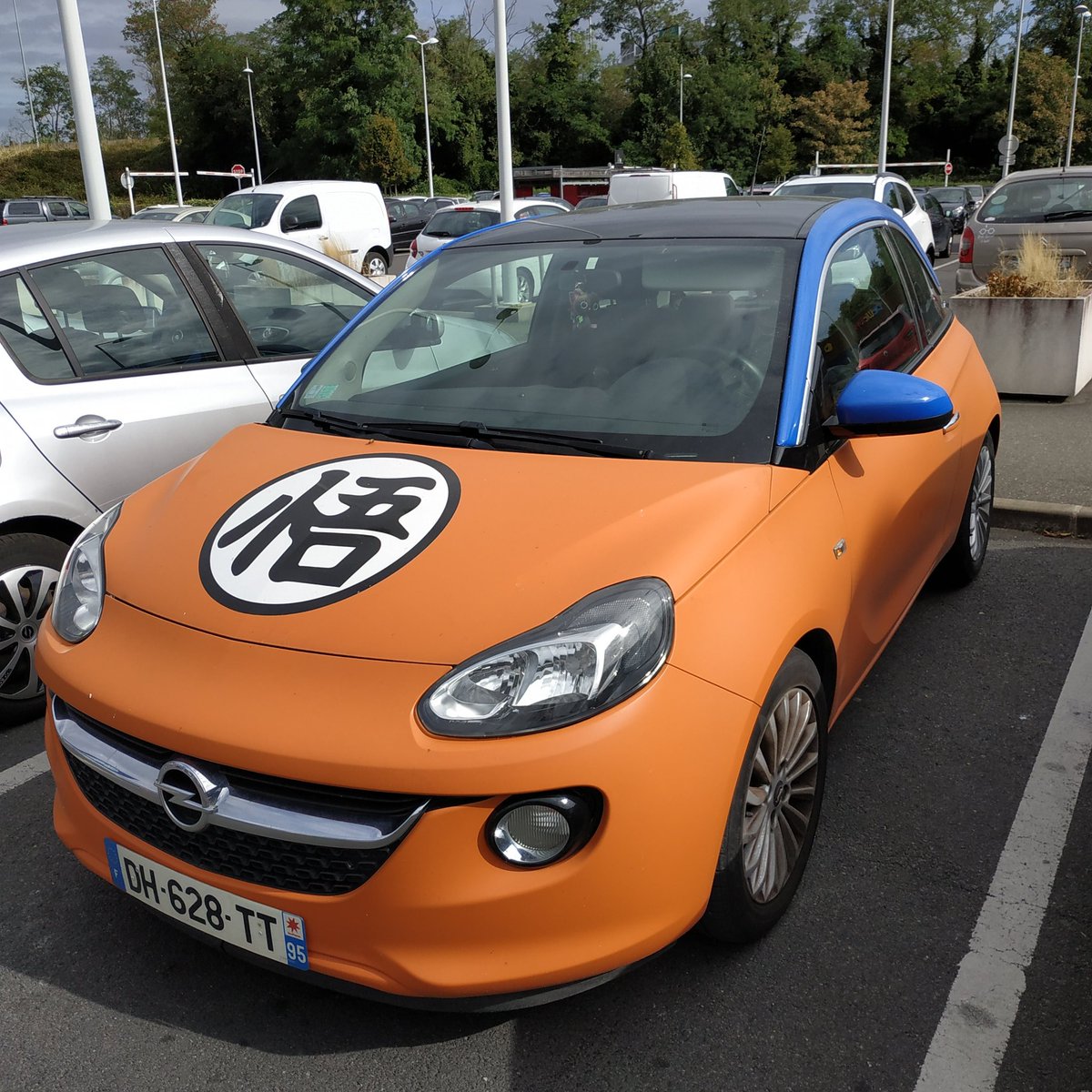 Nostalgeekat's tweet photo. Vous pensez qu'il est fan ?
#DBZ #jackytuning https://t.co/AvFJcpJFP0