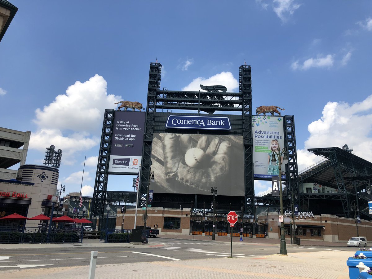 mrrizziay's tweet photo. @tigers @ComericaPark We made it. https://t.co/4CjMH08NnP