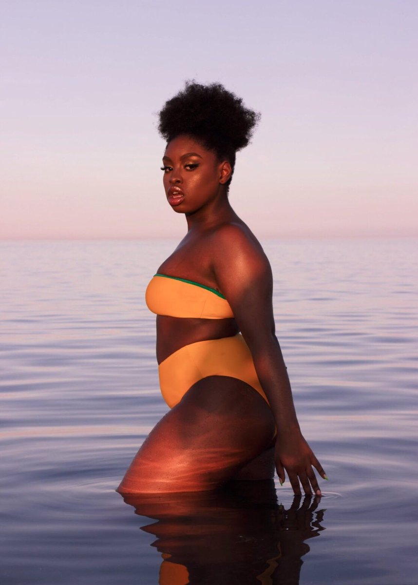 azariaartistry's tweet photo. #Caribana2019 #Jamaica #jamaicangyal #sunset #datglow https://t.co/bhUHjNpswL