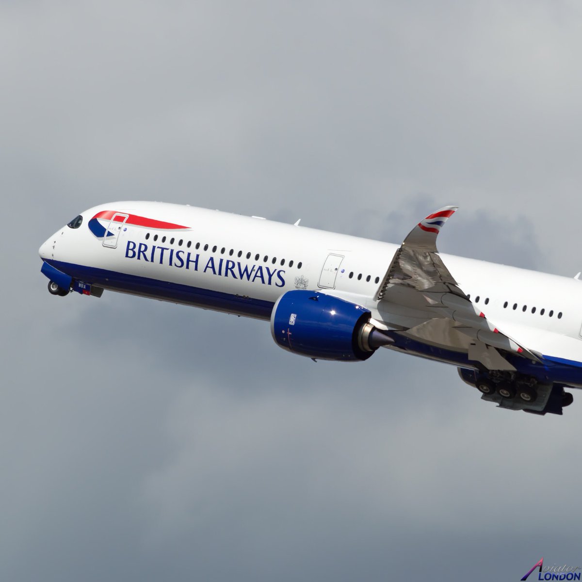 aviatorlondon1's tweet photo. @british_airways A35K inaugural flight departing London for Madrid as #BA460 earlier this afternoon!
#BritishAirways #Speedbird #HeathrowAirport #Heathrow https://t.co/rDs1ldy3ng