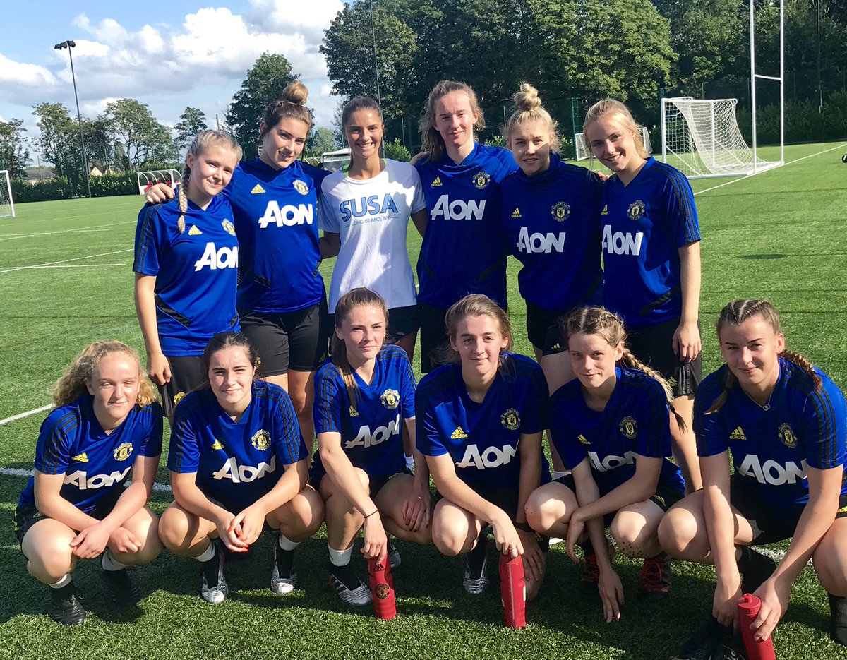 NCESoccer's tweet image. NCE 2003 Select Squad GK @nikkipasq1 with @ManUtdWomen U23 staff &amp;amp; players after training this afternoon. #ProPathway