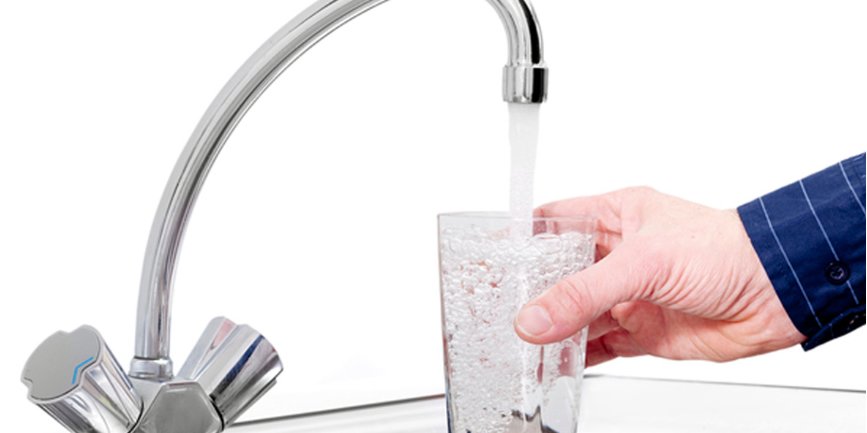 Earth is covered with 97 percent of water but up to only 2% is usable. #Fact Share if you love a glass of cold iced water to refresh yourself.