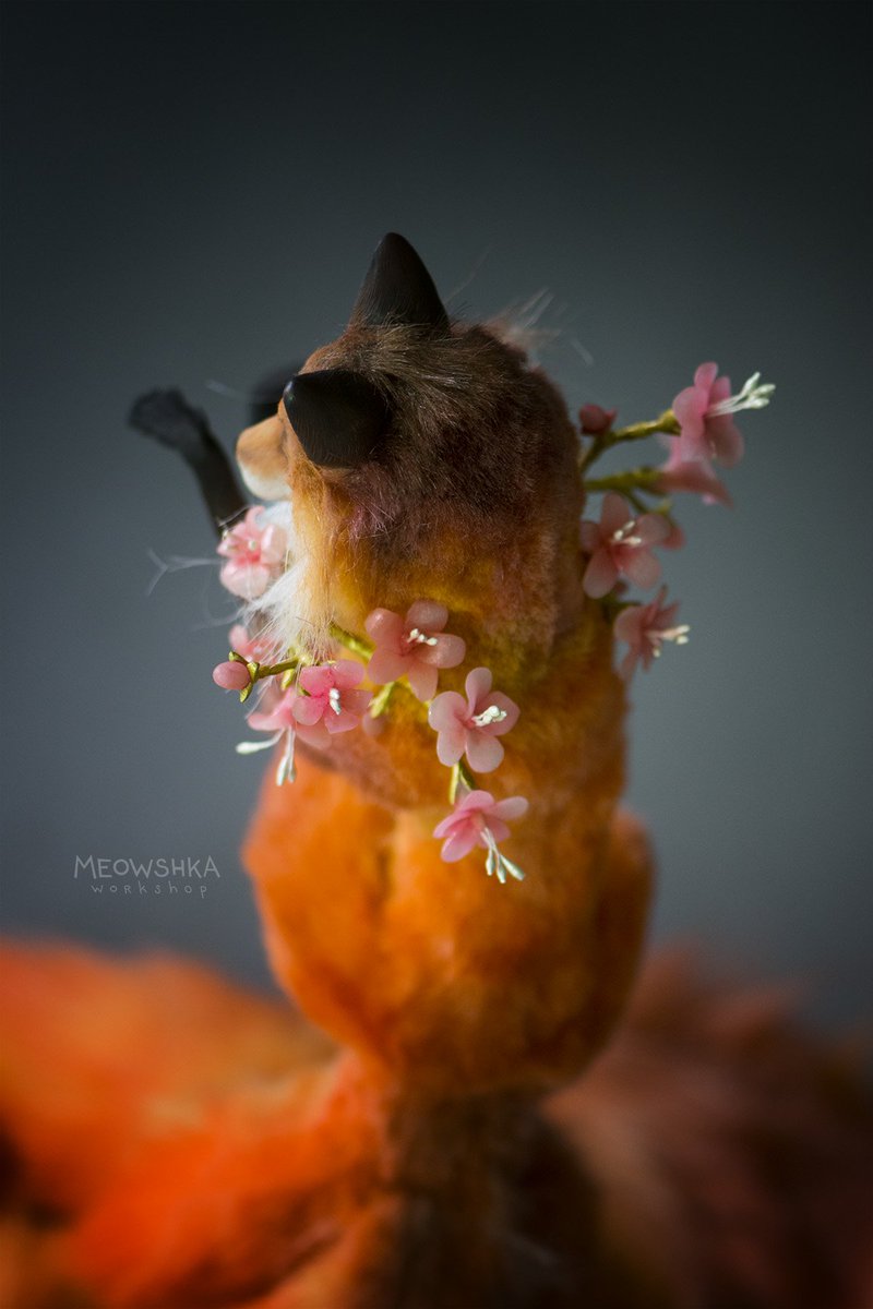 miaushka's tweet photo. Finally, Sakura fox (kitsune) is finished! 
Handmade art doll, standing on her 3 tails! 🌸 
#kitsune #fox #artdoll #doll #handmade #toy https://t.co/2X9OZ5gMBD