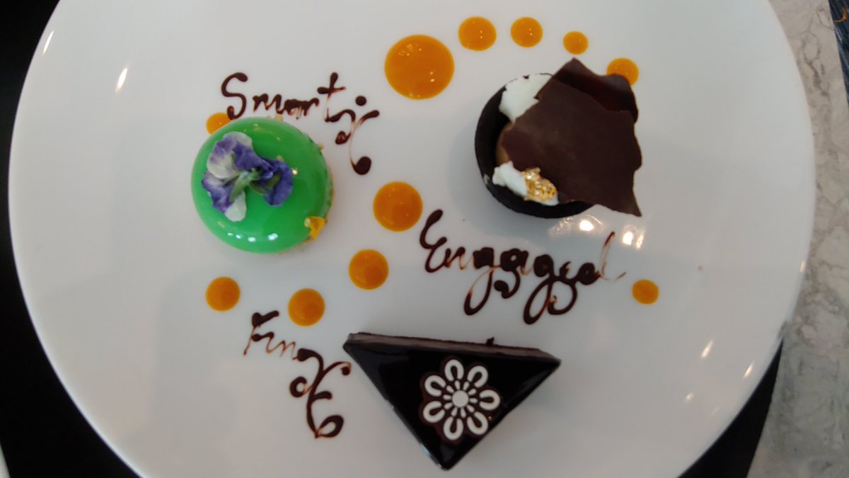 chrisgent's tweet photo. And now... one of @FPRA's greatest traditions: The #DillinDessert! Sponsored this year by @Publix! #FPRA81AC #fprasmart #fpraengaged #fprafun #fpra #chocolate https://t.co/yNcu19X32u