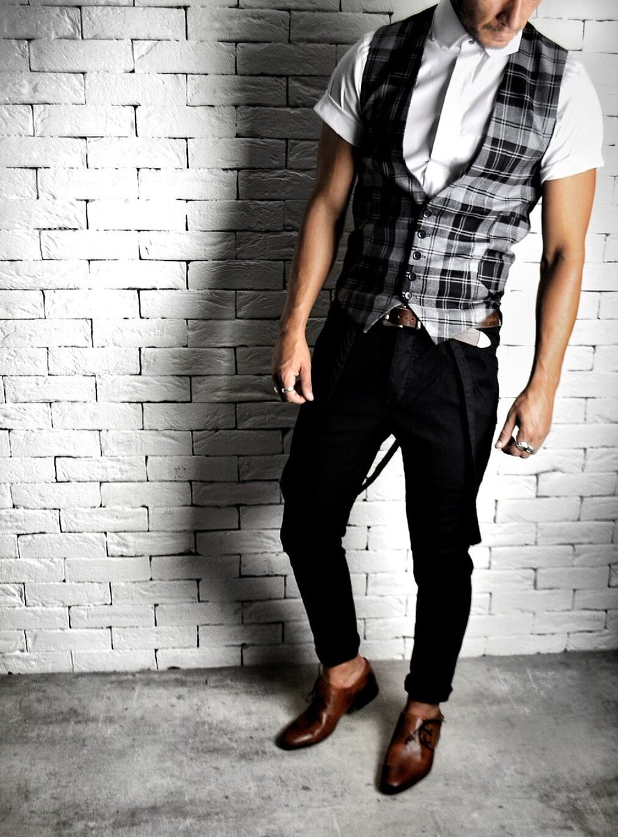AlexChristoph3r's tweet photo. The Tailored Grey Tartan Waistcoat worn with the NEW Short Sleeve Chisel Collar Shirt £85.00

Both available online 

Click to shop -> https://t.co/EKJpFHUYHJ
. https://t.co/rs7quCYQrt