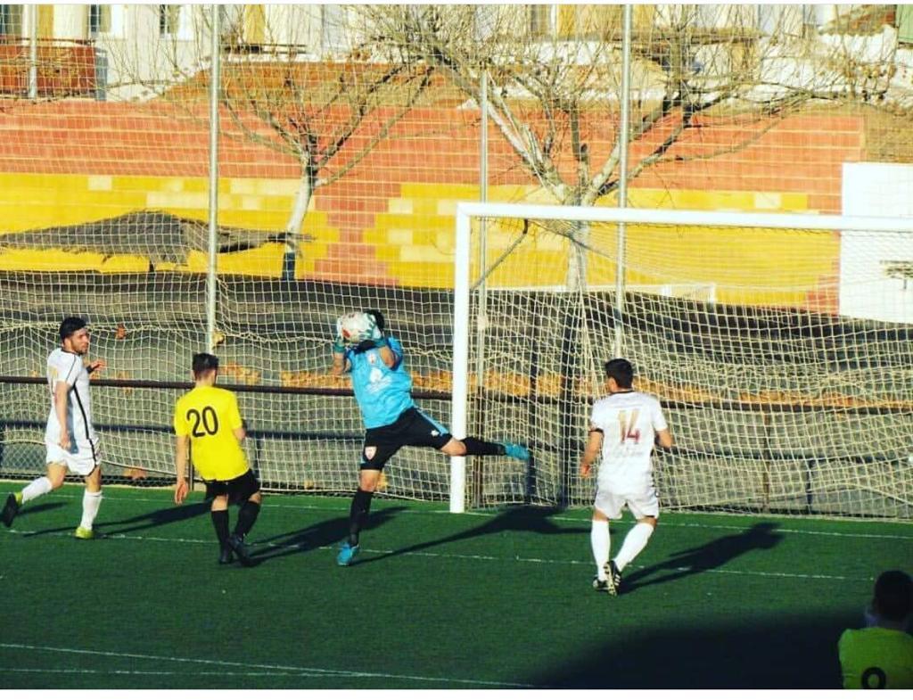 FICHAJE.
ALVARO LOPEZ procedente del Daimiel Racing sera uno de los encargados de defender nuestra meta, formando asi parte del proyecto 2019/2020.
Buenos reflejos, manejo con los pies y golpeo.
Bienvenido a casa