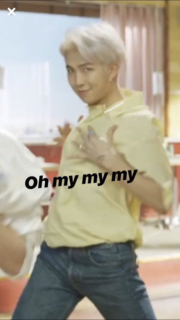 diarrHeaAaaaaa's tweet photo. #rm #sus #BoyWithLuv #ohyeah #like #ThisIsAmenopeitskorea #imalittlescared #rmcandance #ohmymymy https://t.co/1PRMFFs8lB