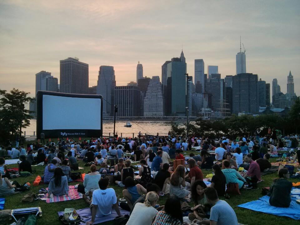 LocalikeNewYork's tweet photo. THU AUG 8: The Big Lebowski @bbpnyc. To celebrate #Movies with a View's 20th anniversary there'll be a live DJ + a short #film screening, starting at 6 PM. @smorgasburg vendors will sell food &amp; drink. Come early to enjoy the sunset! Info: https://t.co/pV0HoXSWgX #nyc #outdoors https://t.co/iK7NYWj3F5
