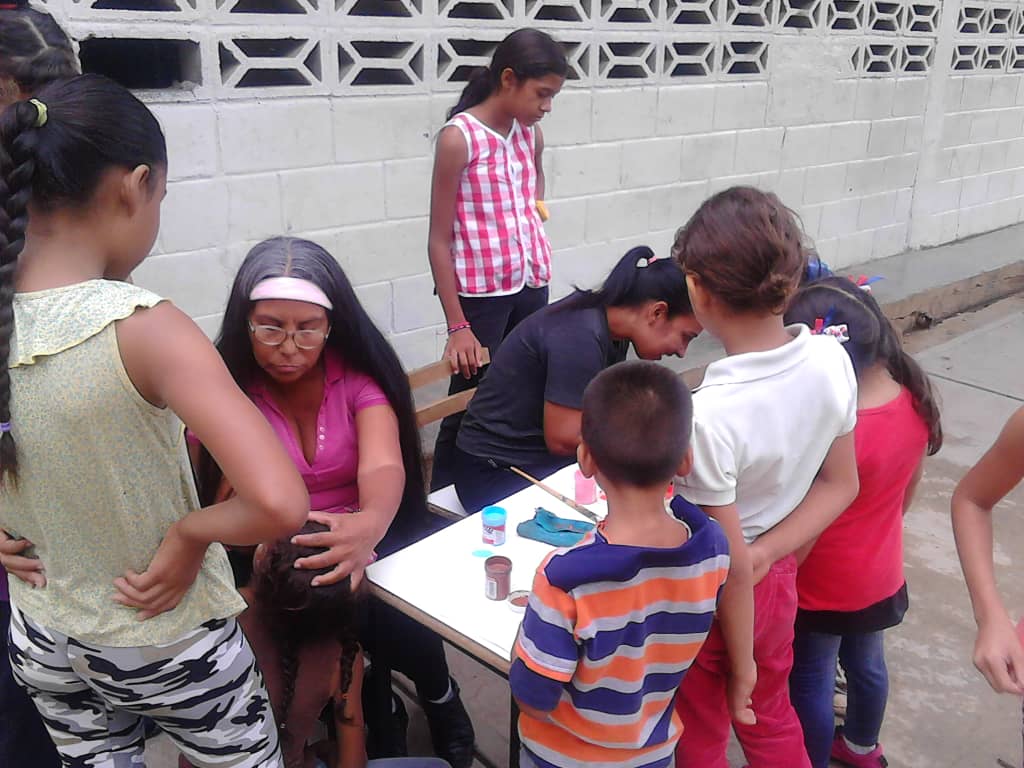 CDCEAragua's tweet photo. En Paz y Alegría Inicia el Plan #AgostoEscuelasAbiertas Por La Paz en las instituciones educativas del Municipio Zamora #Aragua @NicolasMaduro
@psuvaristobulo
#DialogoPazYVida 
@MPPEDUCACION
@RosangelaOrozco @leoalvacabrera @RMarcoTorres @AraguaEducacion https://t.co/jGq9uUvXDy