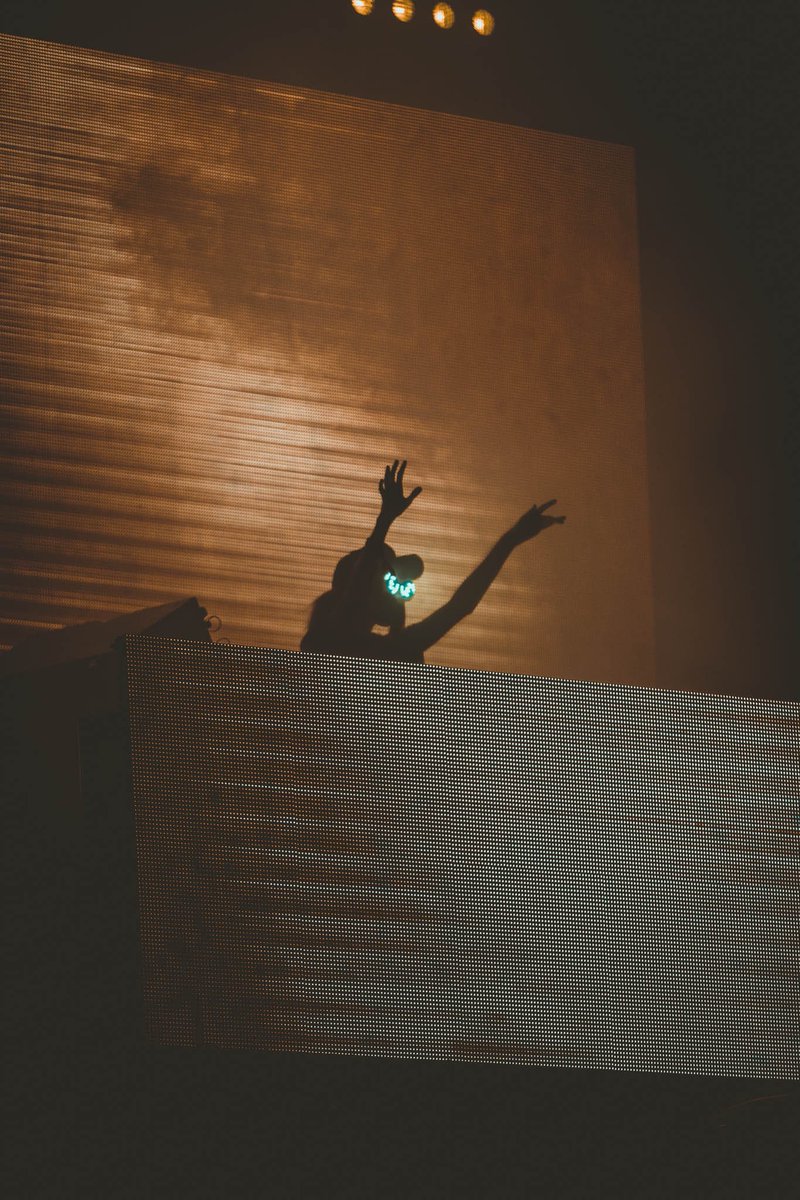 fvstlane's tweet photo. @OfficialRezz got some more photos of you 👊🏽🔥🔥 Beyond The Senses 🤭
•
•
•
•
•
•
•
•
•
•
#veld #dreamsfestival #rezz #cultofrezz #beyondthesenses #officialrezz 
#youredm #edm #toronto #music #osh #osheage #darkage #edge #spacemom #rezzrocks #bass https://t.co/xcNvBD6VZt