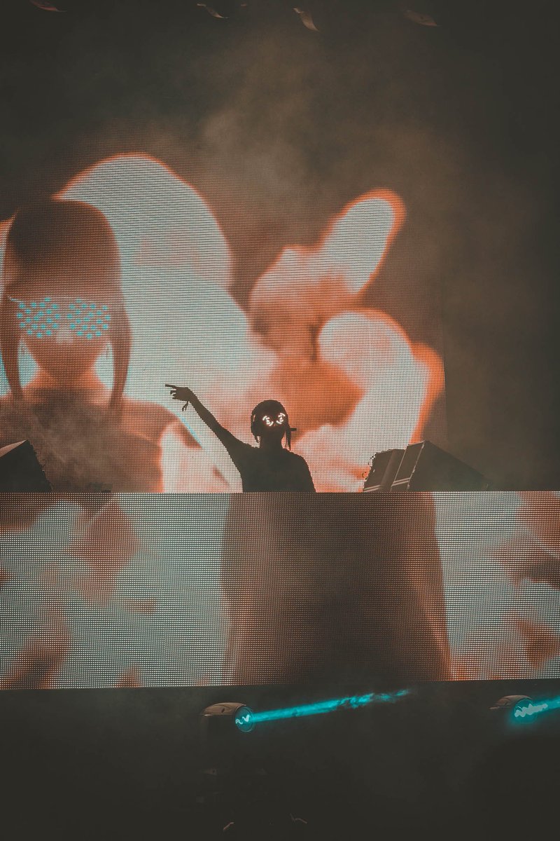 fvstlane's tweet photo. @OfficialRezz got some more photos of you 👊🏽🔥🔥 Beyond The Senses 🤭
•
•
•
•
•
•
•
•
•
•
#veld #dreamsfestival #rezz #cultofrezz #beyondthesenses #officialrezz 
#youredm #edm #toronto #music #osh #osheage #darkage #edge #spacemom #rezzrocks #bass https://t.co/xcNvBD6VZt