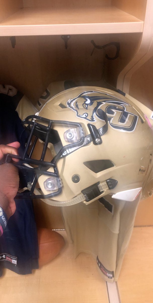 devin_holme's tweet photo. Gallaudet University offer me. Im appreciate it and im make sure I’m playing hard and playing their team after graduation. So I thank God for help me through this college. Go Bisons https://t.co/v6bh5qArx6