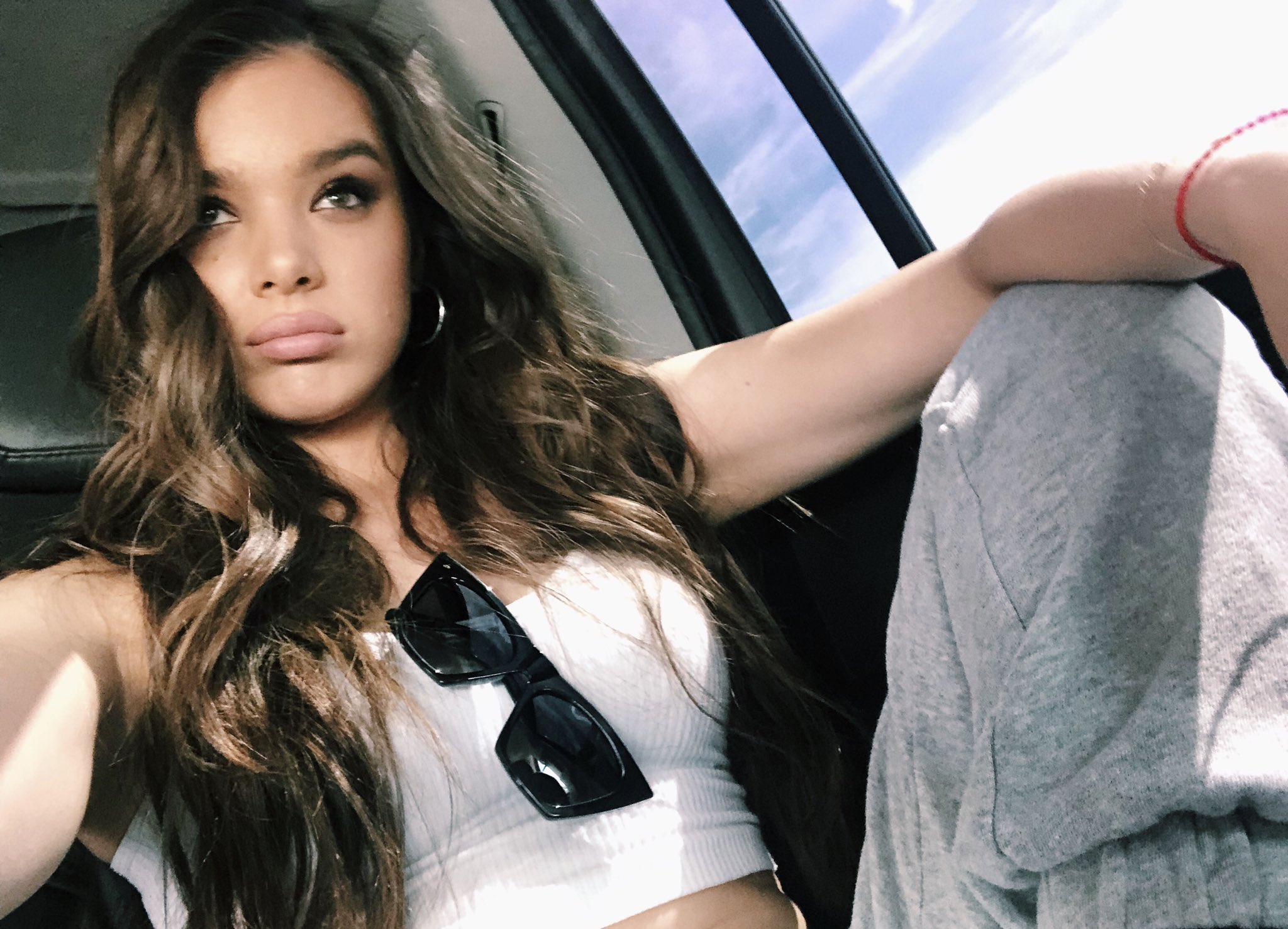 Hailee Steinfeld. 