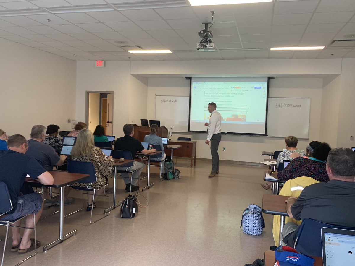 lmontgo's tweet photo. @aslutsky presenting โGetting Your Life Organized with Googleโ @GastonSchools Teaching and Learning Conference #TLC #tlc19 #gcsk12 #gcsp23 #gcsp24 https://t.co/GPjwzI4vai