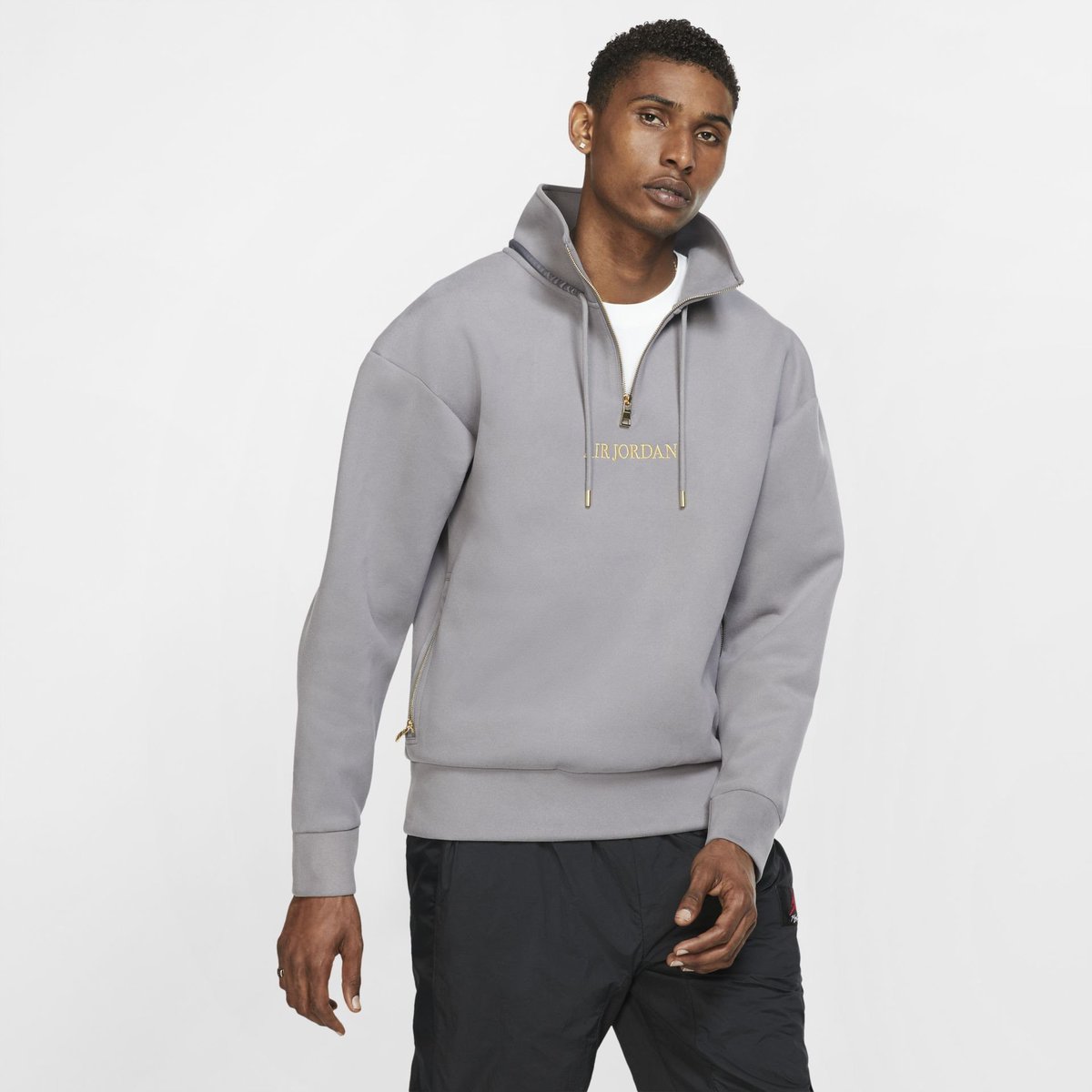 J23app's tweet photo. Jordan Remastered apparel on @nikestore 

Pullover Hoodie -> https://t.co/Ugvs3ltR1F

1/4-Zip Top -> https://t.co/z0d7syRCCb https://t.co/Hx5kj8kjsp