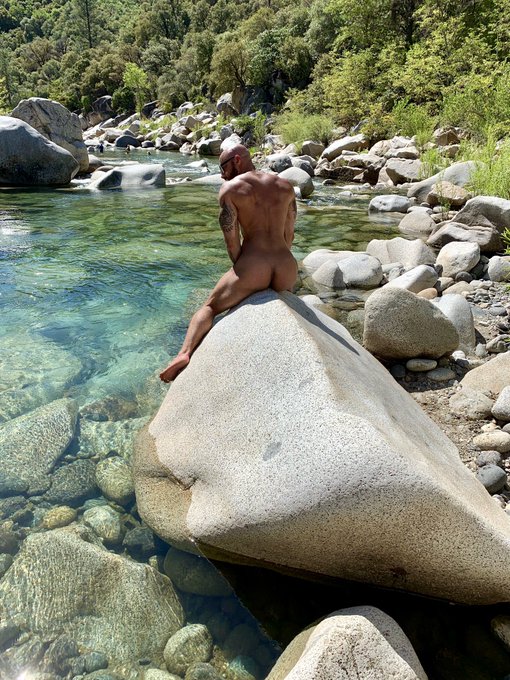 Summer fun at the river https://t.co/40GFRSA8ts