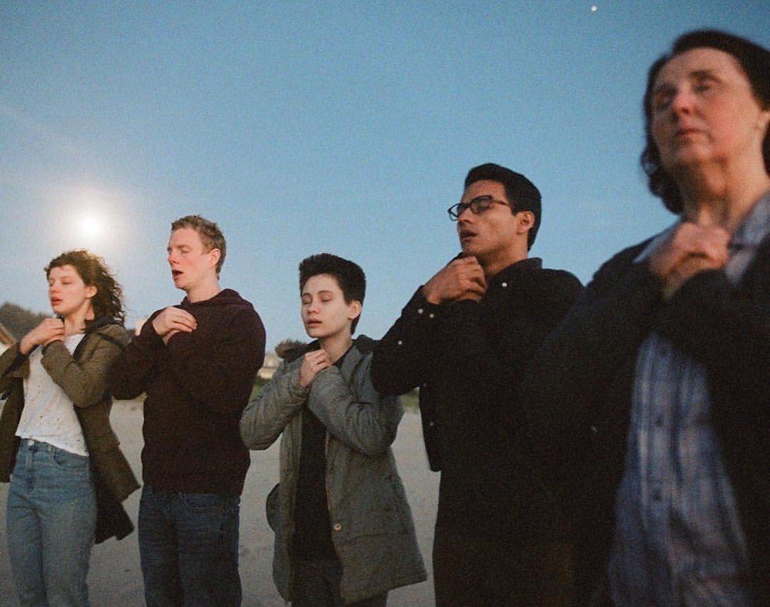 sckberry's tweet photo. PLEASE TWEET #RenewTheOA and #SaveTheOA. 

We did it for Lucifer, we did it for One Day at a Time, we need to do this for The OA. 

They deserve it, we deserve it. https://t.co/318T8etwaQ