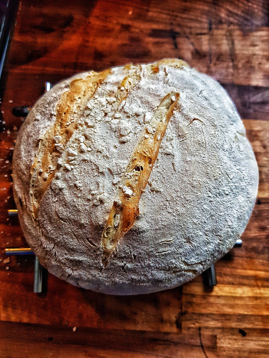 TheLounge102's tweet photo. Bank Holiday Baking #sourdough https://t.co/KsnXtQypcB