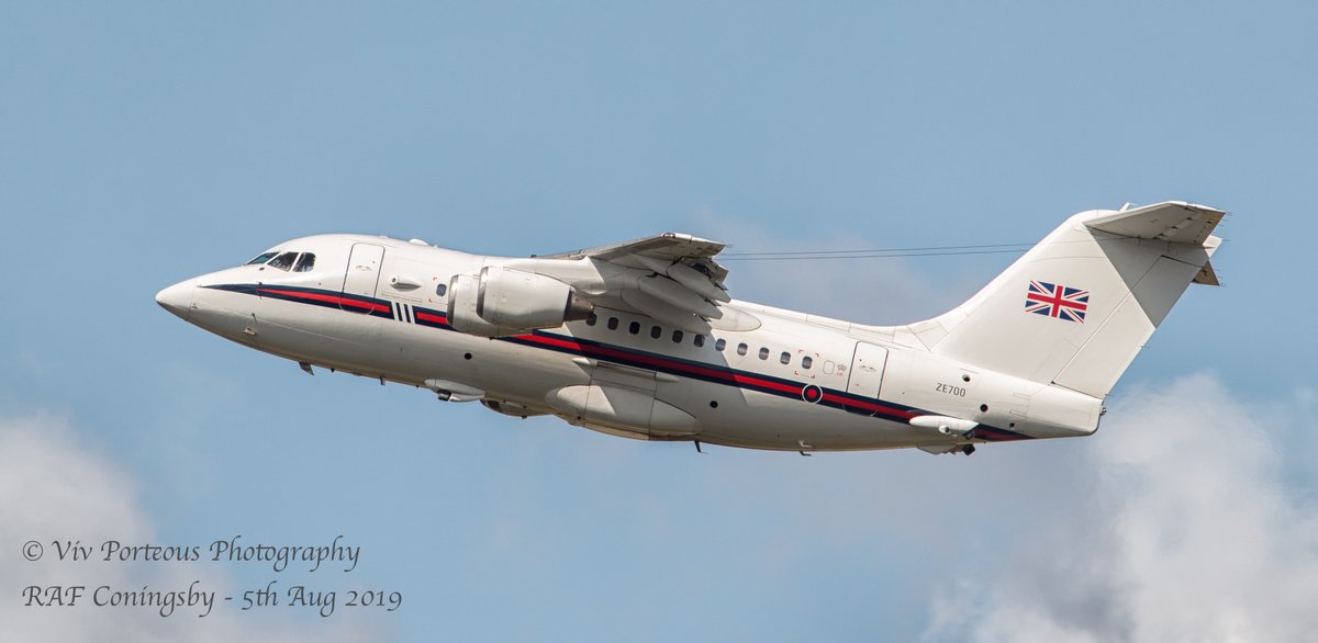 Viv_167's tweet photo. BAE146 Transporting a VIP from @RAFConingsby today. @planesonthenet #BAE146 #ZE700 https://t.co/aAComt6wc2
