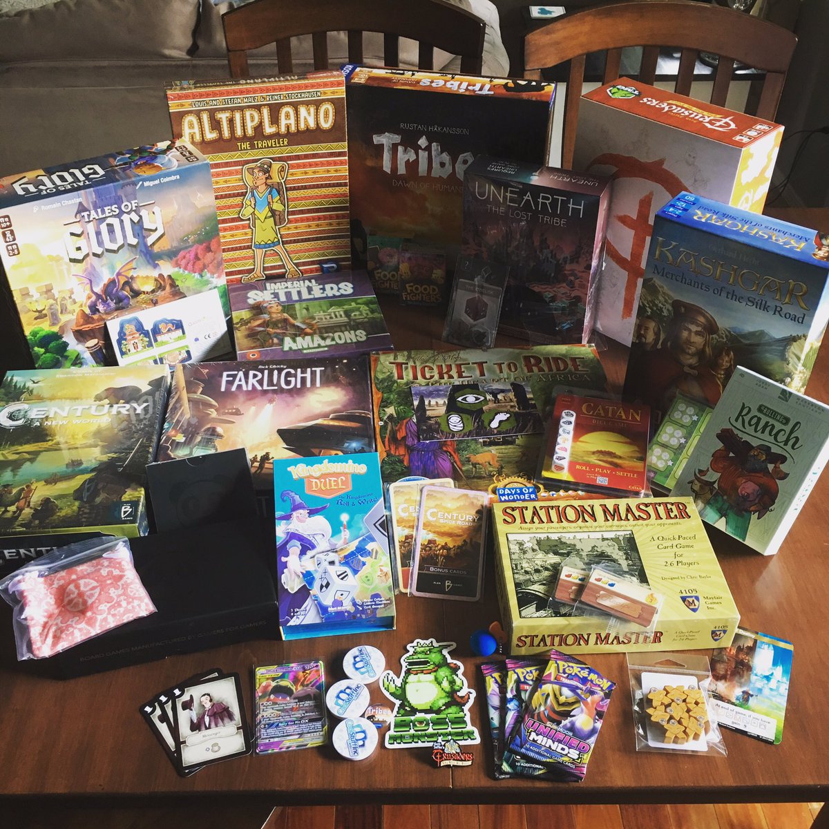 EdPMarriott's tweet photo. #Gen_Con haul 2019. Half of these were received via trade. https://t.co/RWwP1xBXxm