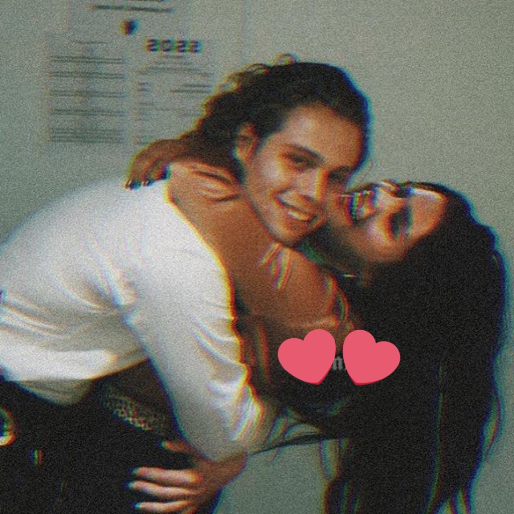 HARLEYiSOVER's tweet photo. hi. wanted to share some cute pictures of me and my wife. love you ❤️ https://t.co/aSXGvDEY1a