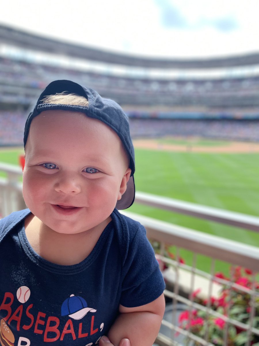 MMcCabe21's tweet photo. Hey @Twins thanks for the amazing day yesterday! Perfect view, perfect weather and big victory. Memories made. #augustbaseball https://t.co/bM62UFgioL