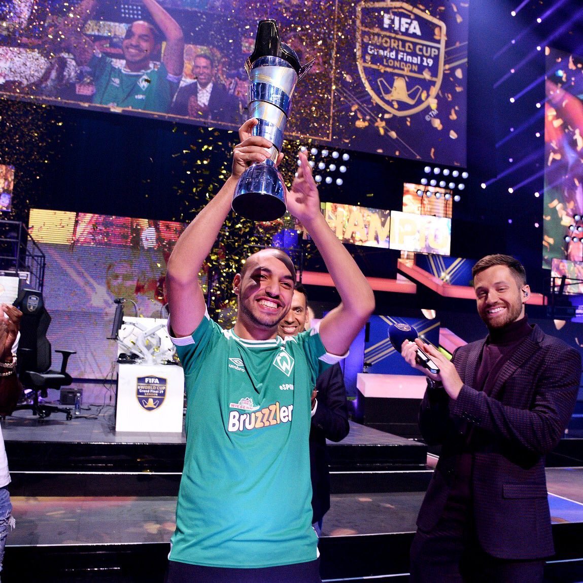 BAP_eSports's tweet photo. #FIFAeWorldCup ๐ฉ๐ช
Also we want to say congratulations to @MoAuba. Great performance! You totally deserved this Trophy ๐.
Also congrats to
The Coach @Official_STYLO
Your Team @WerdereSPORTS
Your mate @MegaBit98
#TEAMGERMANY #FIFAKINGS https://t.co/vM7z4Ajjvz