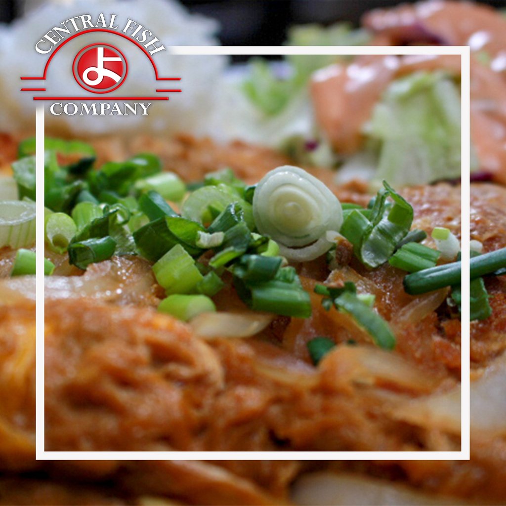 centralfish's tweet photo. It's lunchtime! 
Don't brown bag it, just drop on by Central Fish and let us make you something fresh and delicious. https://t.co/G7Idf39GKk